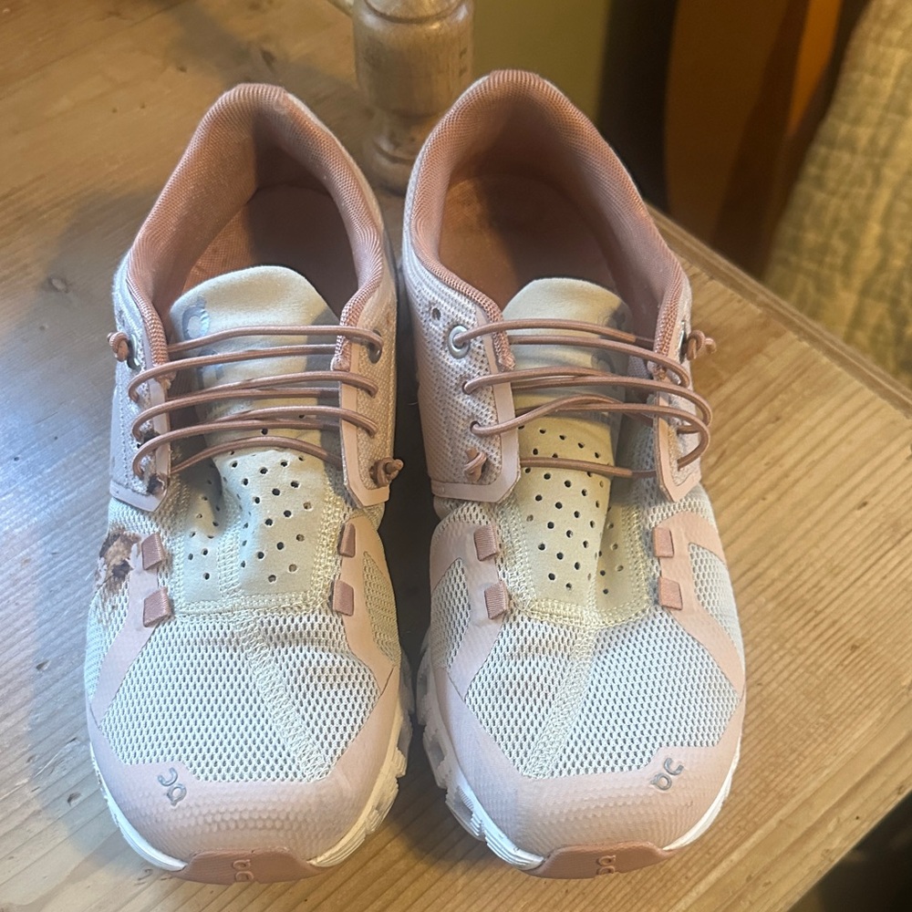 On Running Blush and Cream Sneakers